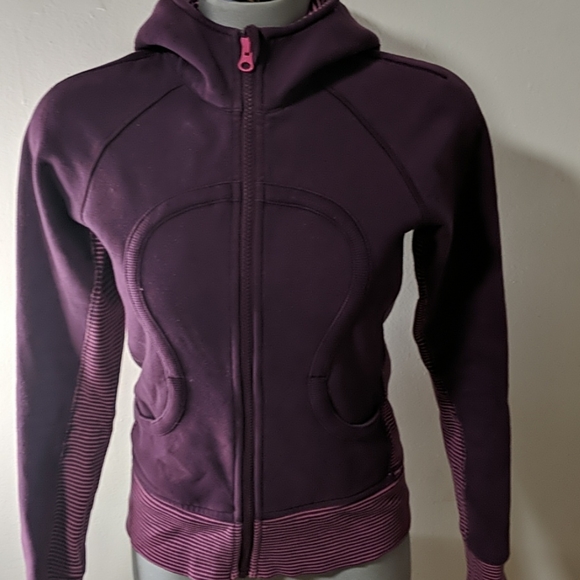 Lululemon Scuba Hoodie MAROON AND HOT PINK - Picture 5 of 6